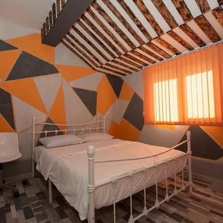 19 Apartament