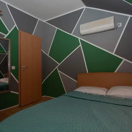 19 Apartament